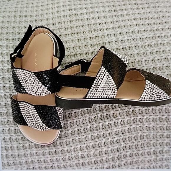 TAHARI ADJUSTABLE BUCKLE ANKLE TWO STRAP SLIP-ON OPEN TOE GIRL TODDELER SANDAL - Picture 1 of 12